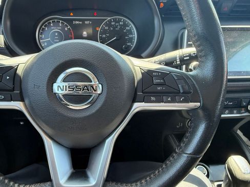 Used 2018 Nissan Kicks SR w/ Premium Package FWD image 20