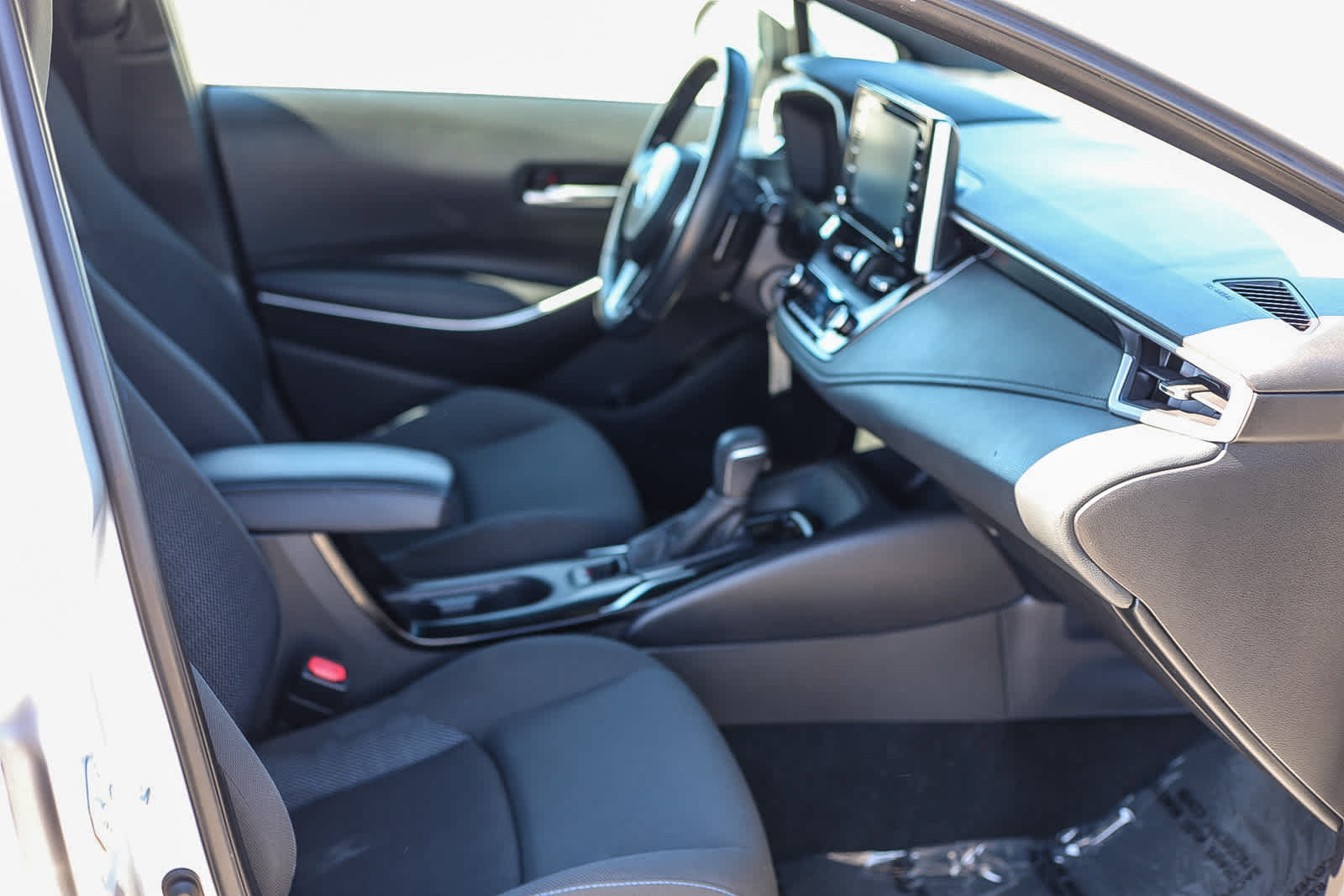 Used 2021 Toyota Corolla SE FWD image 16