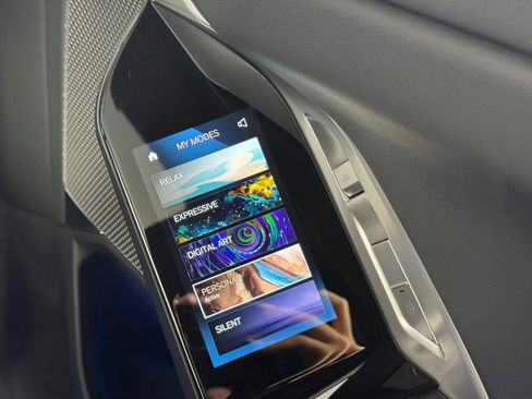 Used 2024 BMW i7 eDrive50 w/ M Sport Package image 41