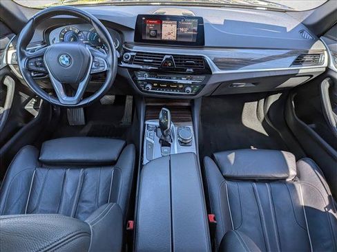 Used 2019 BMW 530e RWD image 19