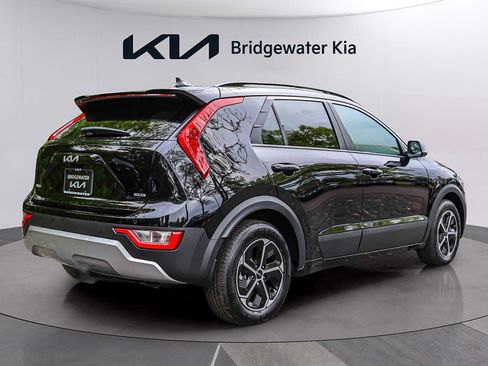 Certified 2025 Kia Niro EX w/ EX Cold Weather Package FWD image 6