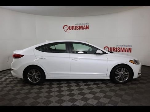 Used 2017 Hyundai Elantra SE image 13