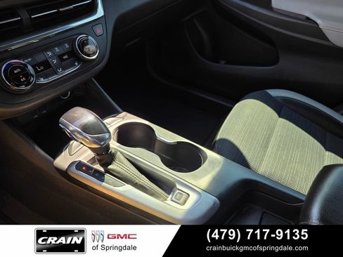 Used 2025 Buick Envista Preferred w/ Convenience I Package FWD image 19