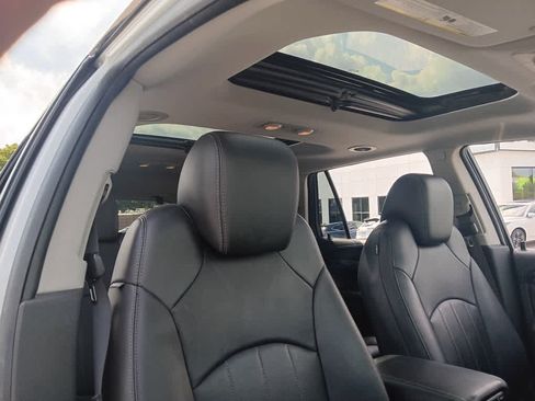 Used 2017 Buick Enclave Leather FWD image 22