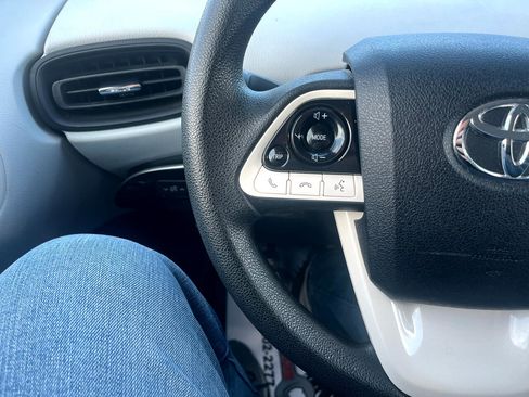 Used 2017 Toyota Prius Two image 11
