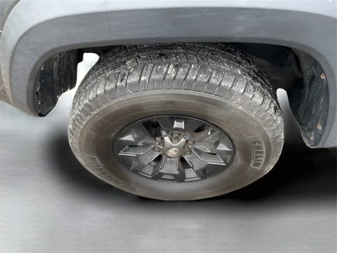 Used 2017 Toyota Tacoma TRD Sport image 24