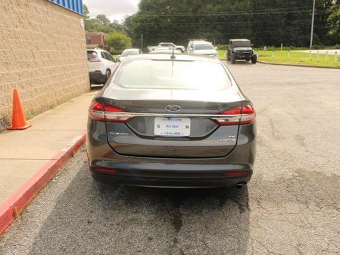 Used 2017 Ford Fusion SE w/ Equipment Group 602A FWD image 5