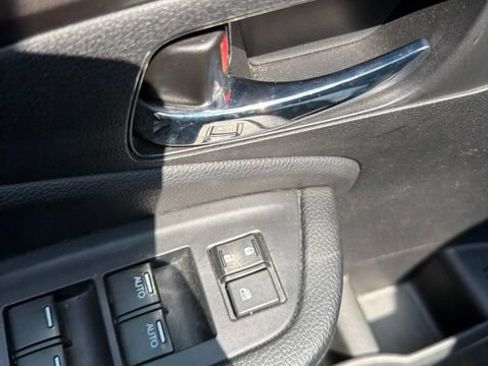Used 2017 Honda Pilot EX image 10