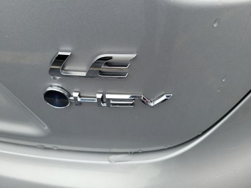 Used 2025 Toyota Corolla LE image 7