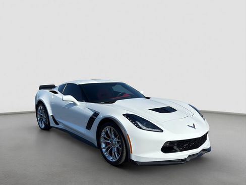 Used 2016 Chevrolet Corvette Z06 w/ 2LZ Preferred Equipment Group RWD image 8