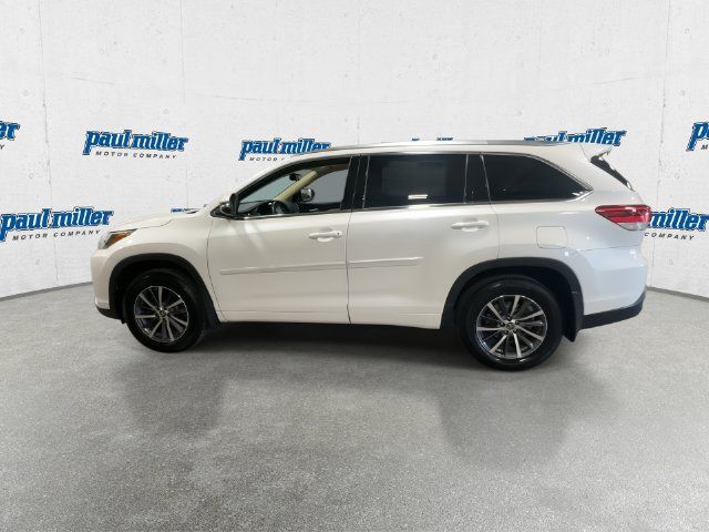Used 2017 Toyota Highlander XLE FWD image 7