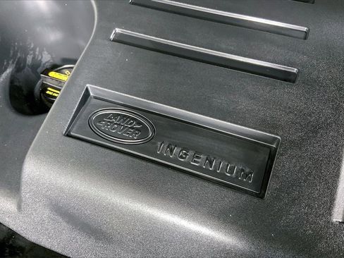 Used 2022 Land Rover Defender 110 SE image 32