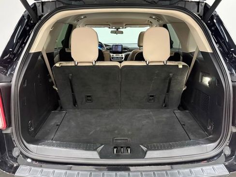 Certified 2022 Ford Explorer XLT w/ Equipment Group 202A image 39