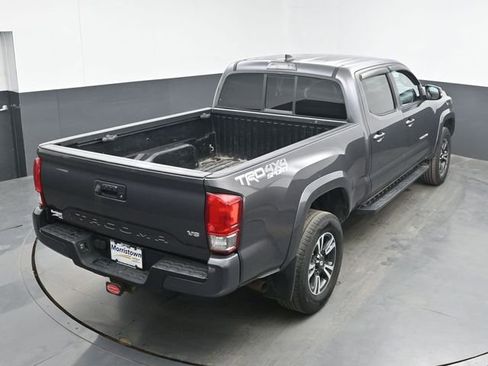 Used 2016 Toyota Tacoma TRD Sport AWD/4WD image 36