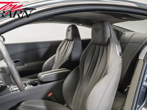 Used 2015 Bentley Continental GT image 22
