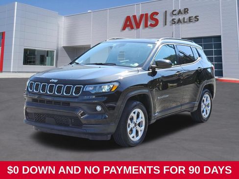 Used 2025 Jeep Compass Latitude w/ Sun & Sound Group AWD/4WD image 1