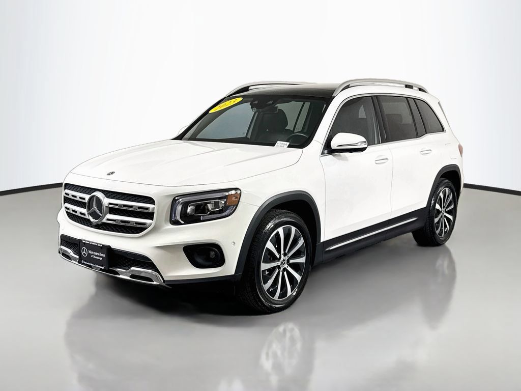 Used 2023 Mercedes-Benz GLB 250 4MATIC image 3