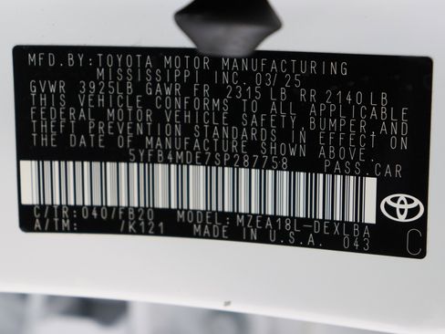 Certified 2025 Toyota Corolla LE image 37