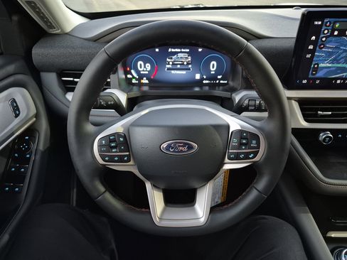 New 2025 Ford Explorer Active w/ Active Comfort Package image 28