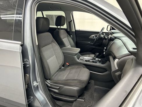 Used 2020 Chevrolet Traverse LT w/ LPO, Cargo Package image 23