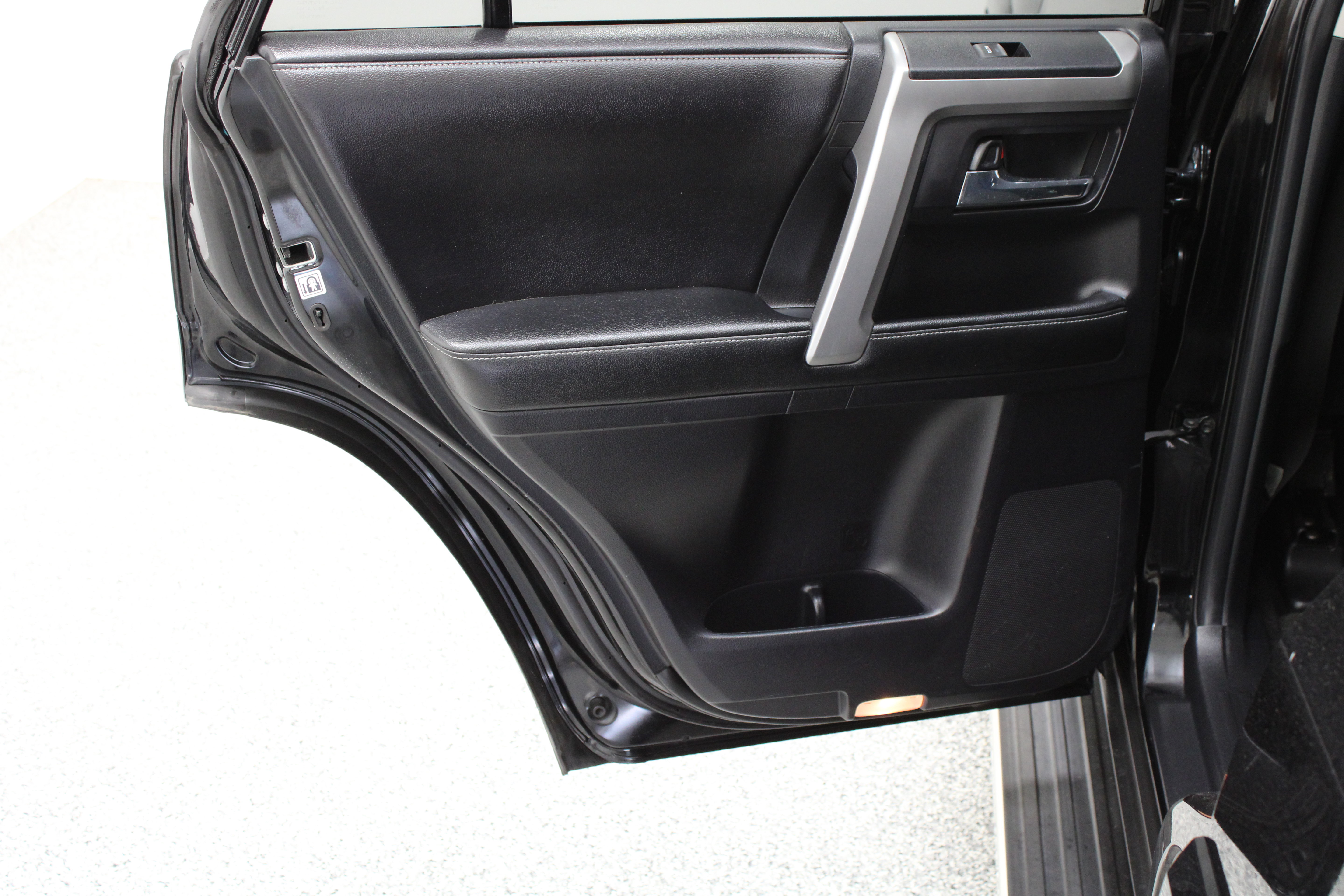 Used 2015 Toyota 4Runner SR5 RWD image 24