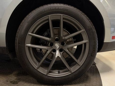 Certified 2026 Porsche Macan Turbo AWD/4WD image 40