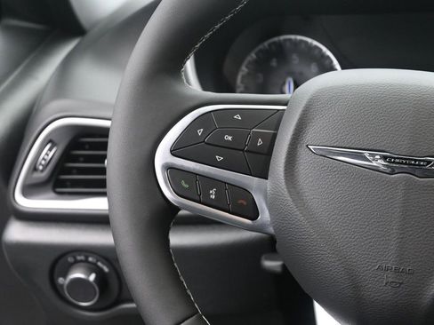 New 2026 Chrysler Voyager LX image 30