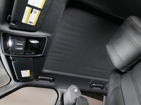 Used 2016 Land Rover Range Rover HSE image 21