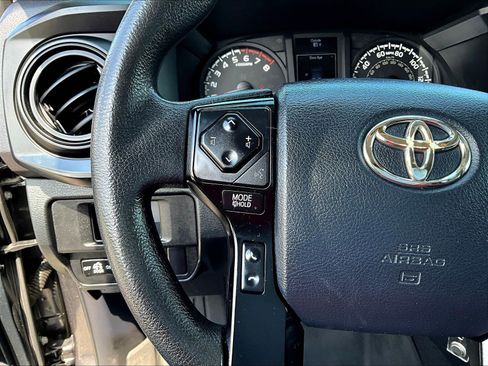 Used 2018 Toyota Tacoma SR w/ SR Convenience Package RWD image 11