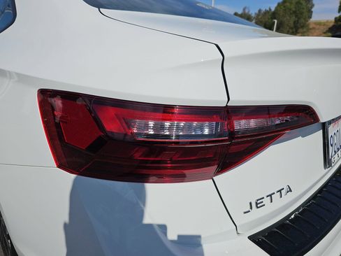 Used 2023 Volkswagen Jetta Sport image 33