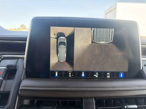 Certified 2023 Chevrolet Suburban Z71 w/ Z71 Off-Road Package AWD/4WD image 18