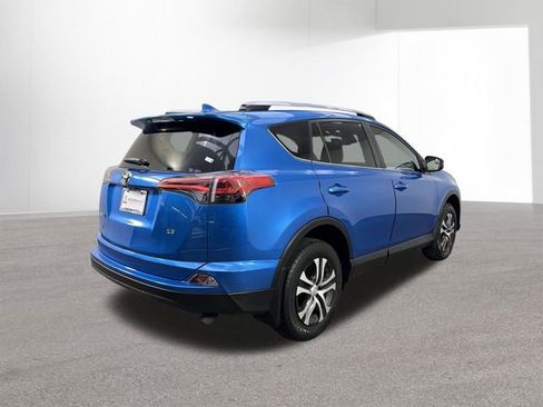 Used 2017 Toyota RAV4 LE w/ All Weather Liner Package FWD image 33