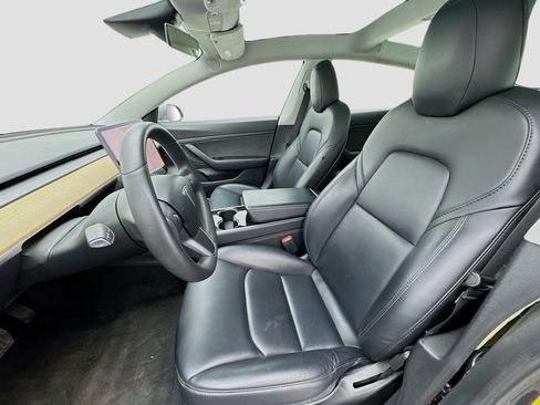 Used 2020 Tesla Model 3 Standard Range Plus image 13