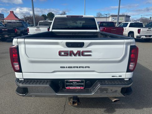 Used 2023 GMC Sierra 1500 SLT image 6