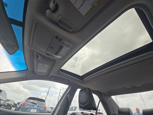 Used 2012 Toyota Camry SE FWD image 27