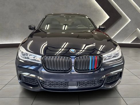 Used 2018 BMW 750i xDrive AWD/4WD image 8