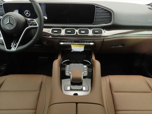 New 2026 Mercedes-Benz GLS 450 4MATIC image 13