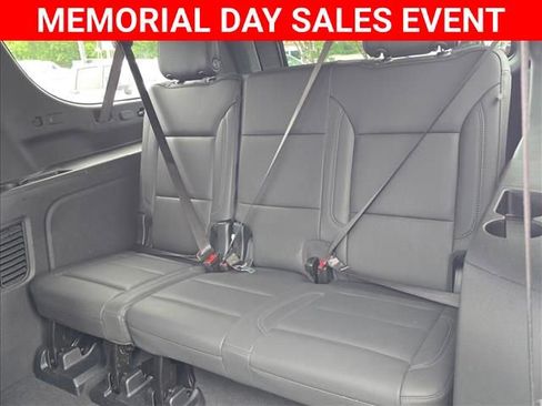 Certified 2025 Chevrolet Suburban Z71 AWD/4WD image 16