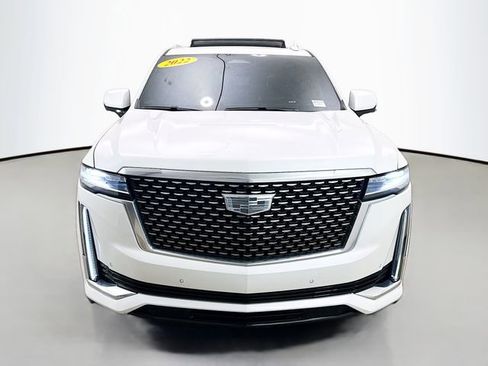 Used 2022 Cadillac Escalade Premium Luxury image 2