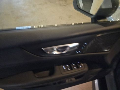 Certified 2025 Volvo V60 B5 Cross Country Ultra image 19