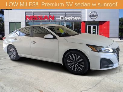 Used 2023 Nissan Altima 2.5 SV w/ SV Premium Package