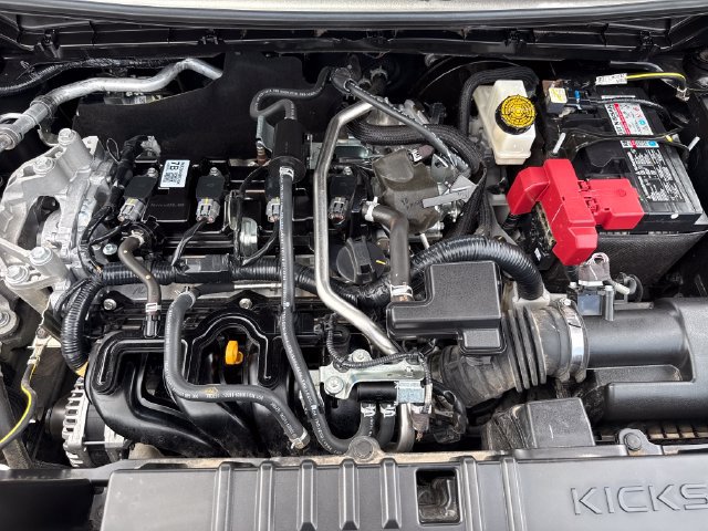 Used 2025 Nissan Kicks SV AWD/4WD image 23