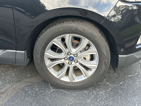 Used 2019 Ford Edge Titanium w/ Equipment Group 301A image 12