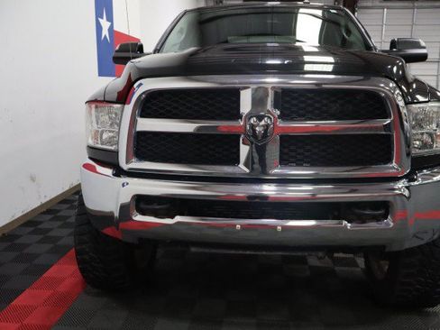 Used 2017 RAM 2500 Tradesman w/ Chrome Appearance Group AWD/4WD image 5