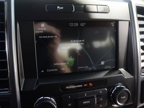 Used 2019 Ford F150 XLT w/ Equipment Group 302A Luxury image 9