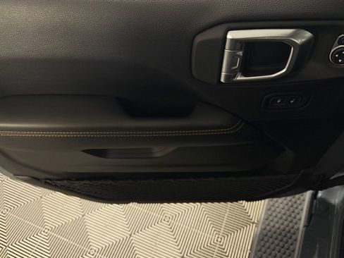 Certified 2025 Jeep Wrangler Unlimited Sahara image 23