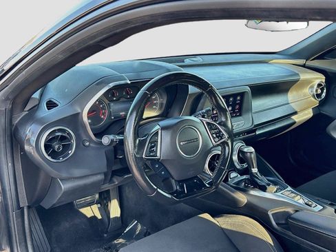 Used 2023 Chevrolet Camaro LT RWD image 9
