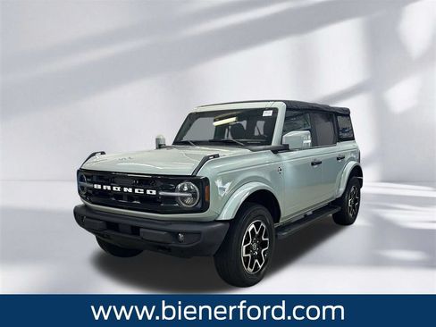 Certified 2022 Ford Bronco Outer Banks AWD/4WD image 1