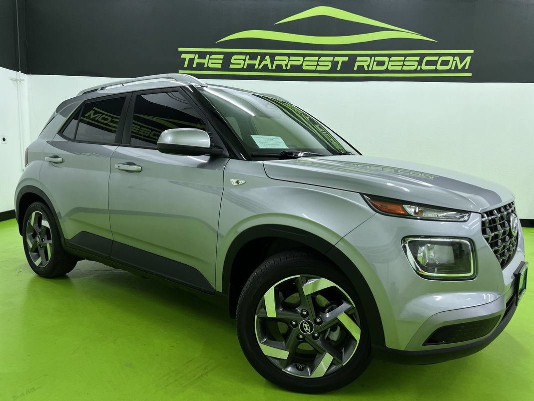 Used 2024 Hyundai Venue SEL FWD image 1