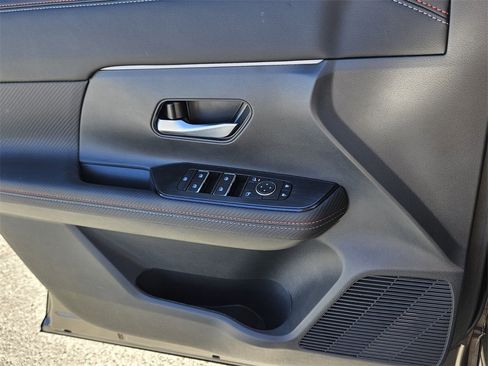 New 2026 Nissan Kicks SR image 28